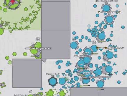 DIEP.IO VS ARRAS.IO - OFFICIAL IO TANKS GAME VS FAN-MADE IO GAME! -  !